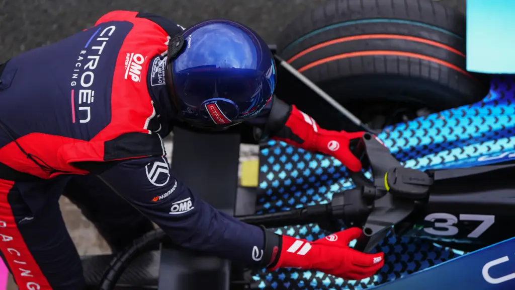 Pit boost returns in Jeddah