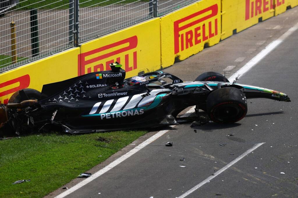 Andrea Kimi Antonelli crash FP3 Australian GP