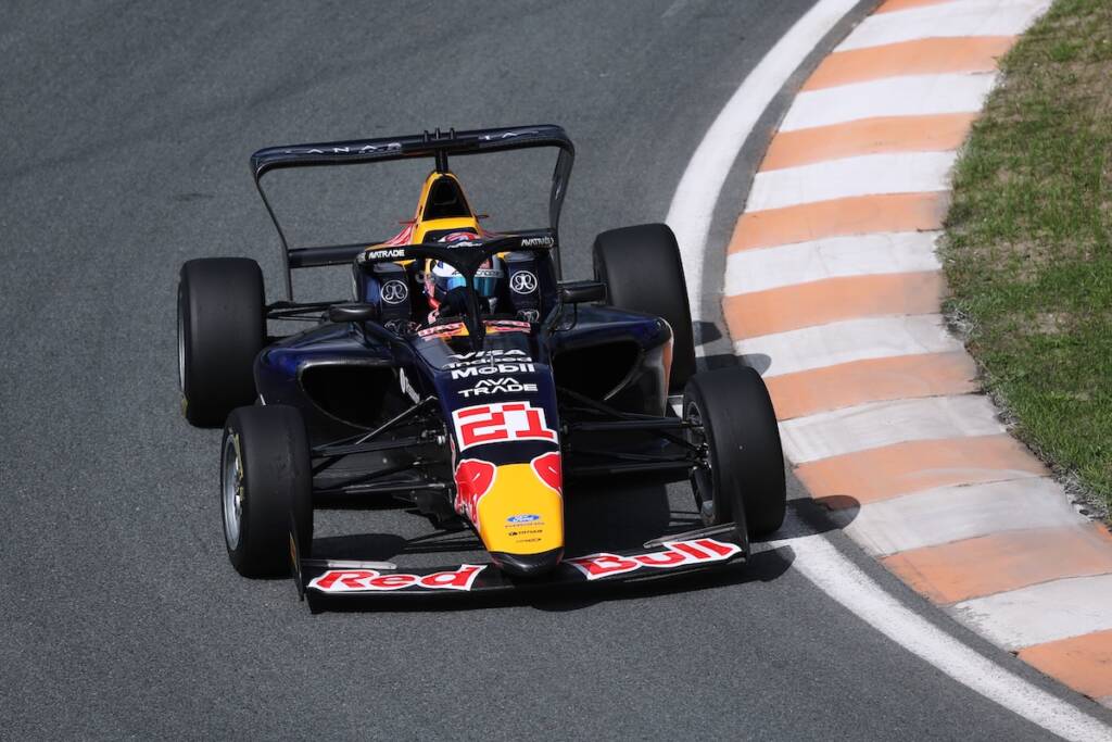 Alisha Palmowski driving during the F1 Academy feature race at Zandvoort