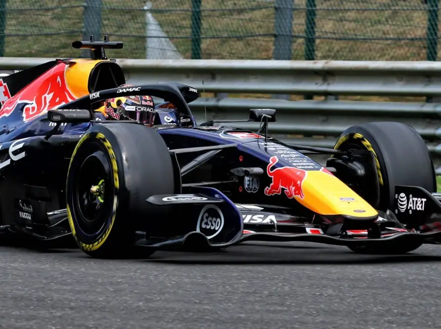 Verstappen P1 in the FP1 session at Spa