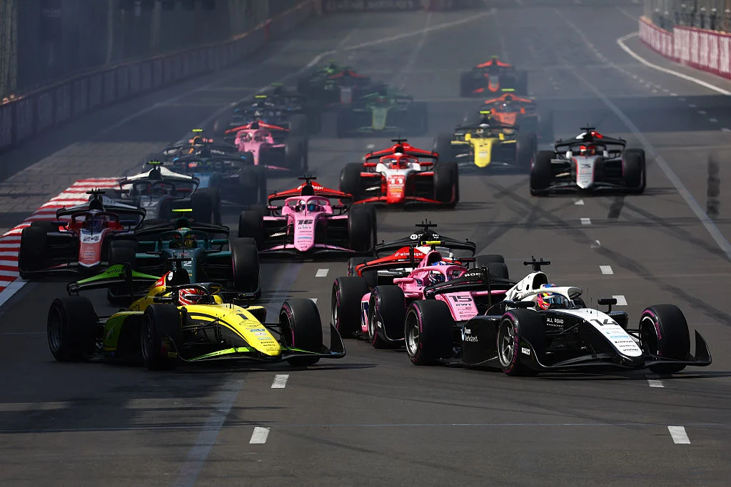 Formula 2 drivers taking the start of Feature Race 2 at the Baku City Circuit.